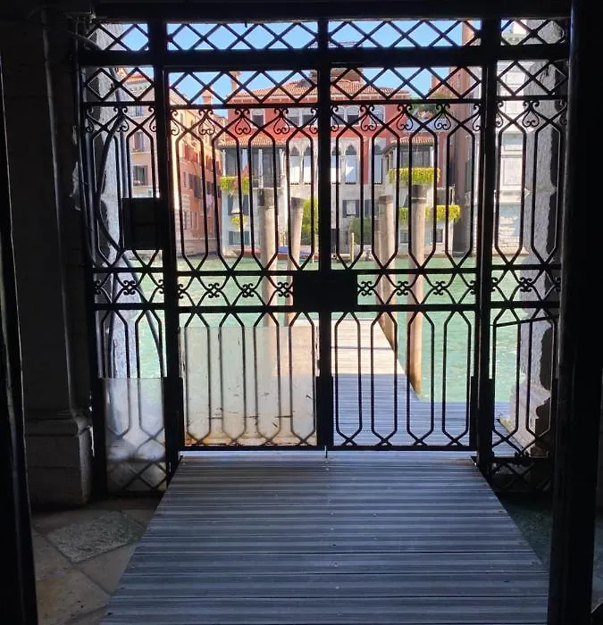 Dimora Contarini Charm Apartment On Grand Canal-1
